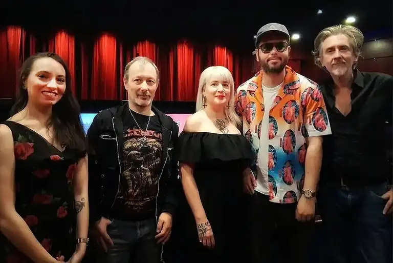 Amélie Lopes; Frédéric Burlet; Violaine De Charnage; Paul-Elie Schoumann; Quarxx